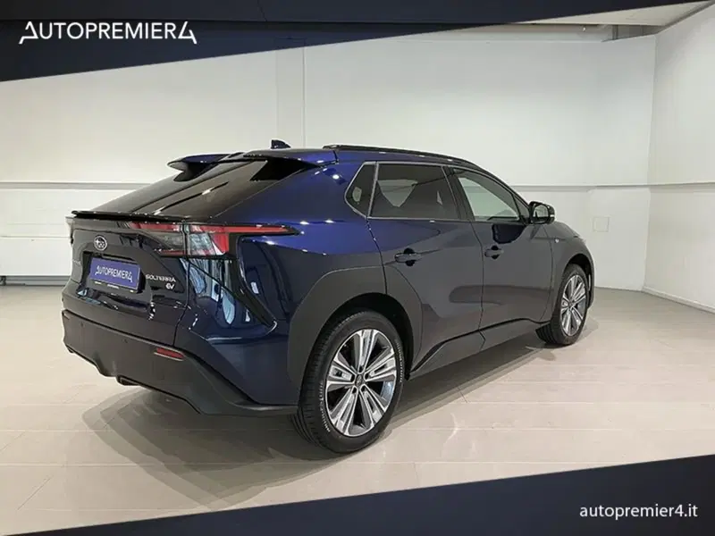 Subaru Solterra nuova a Como (7)