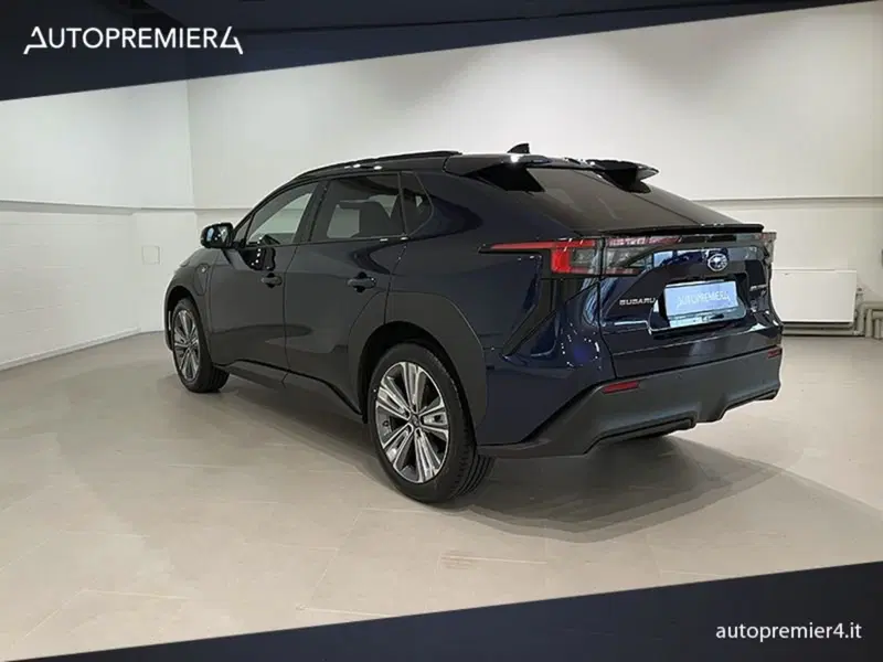 Subaru Solterra nuova a Como (8)