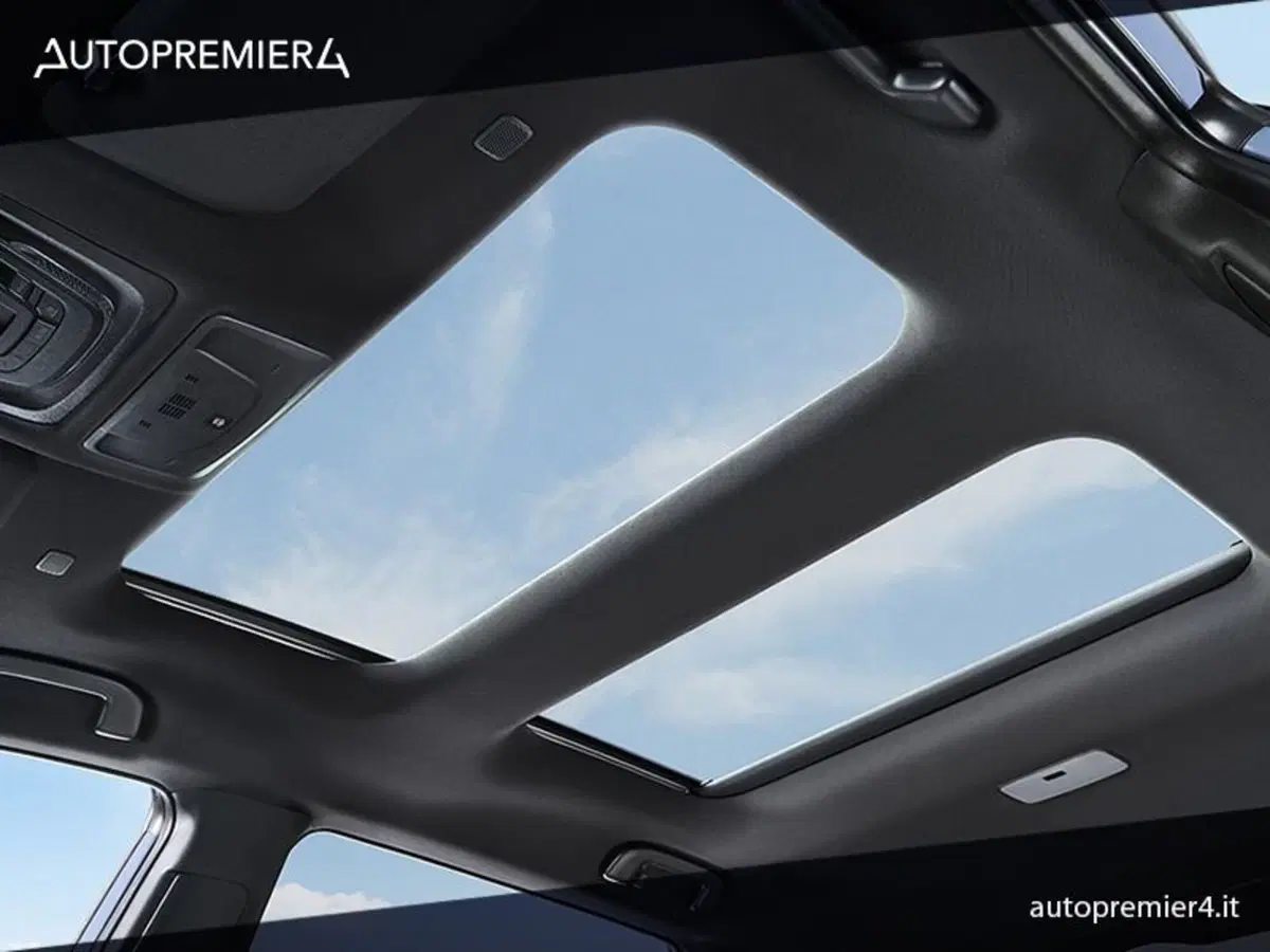 Subaru Solterra nuova a Como (10)