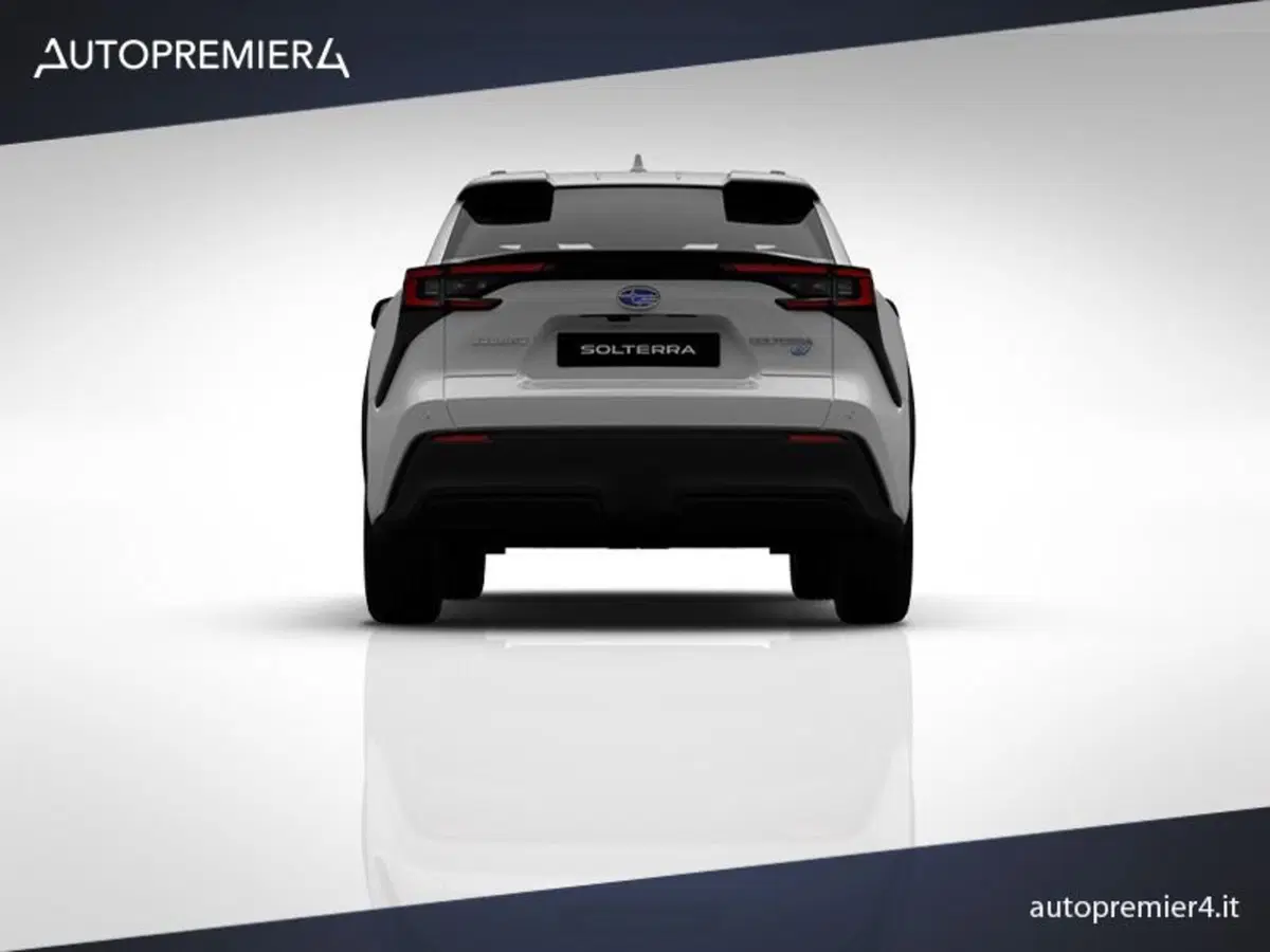 Subaru Solterra nuova a Como (5)