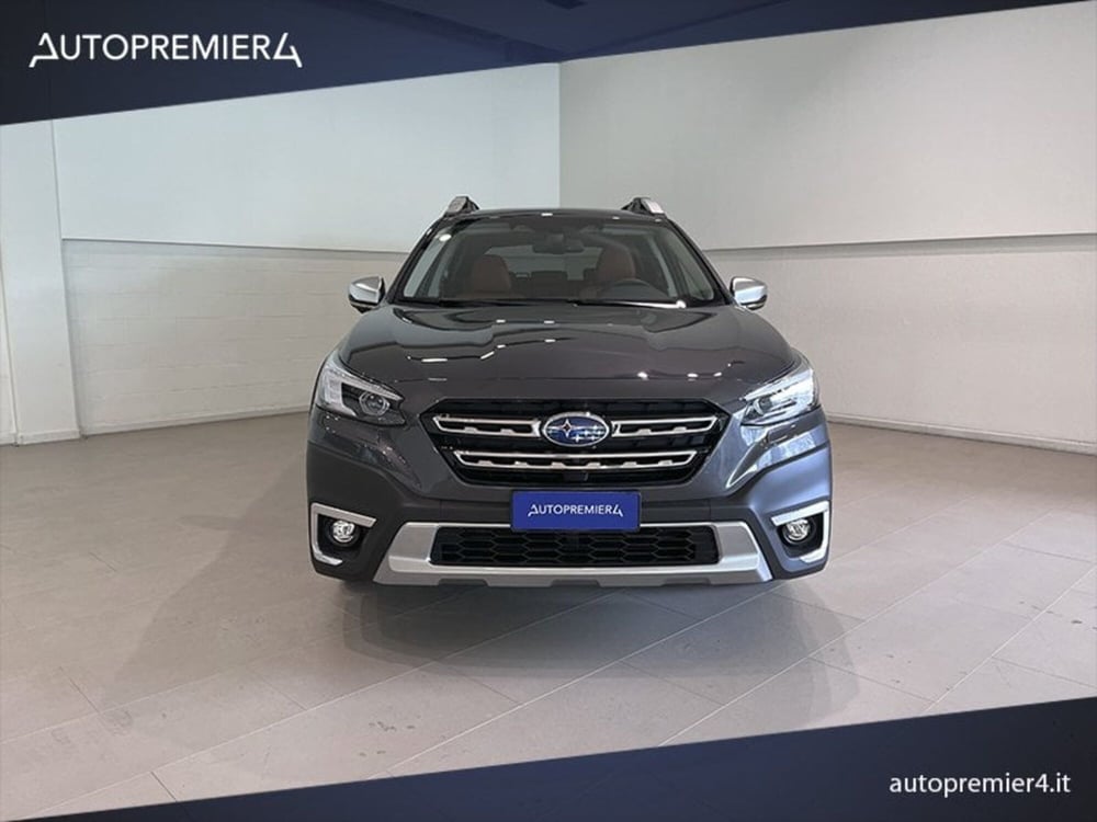 Subaru Outback nuova a Como (2)