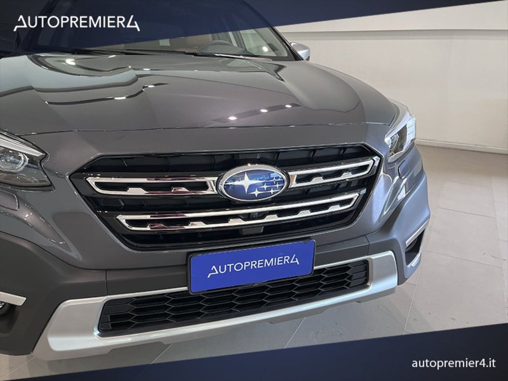 Subaru Outback nuova a Como (5)