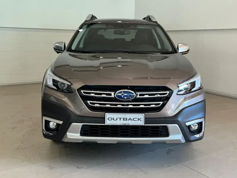 Subaru Outback nuova a Como (2)