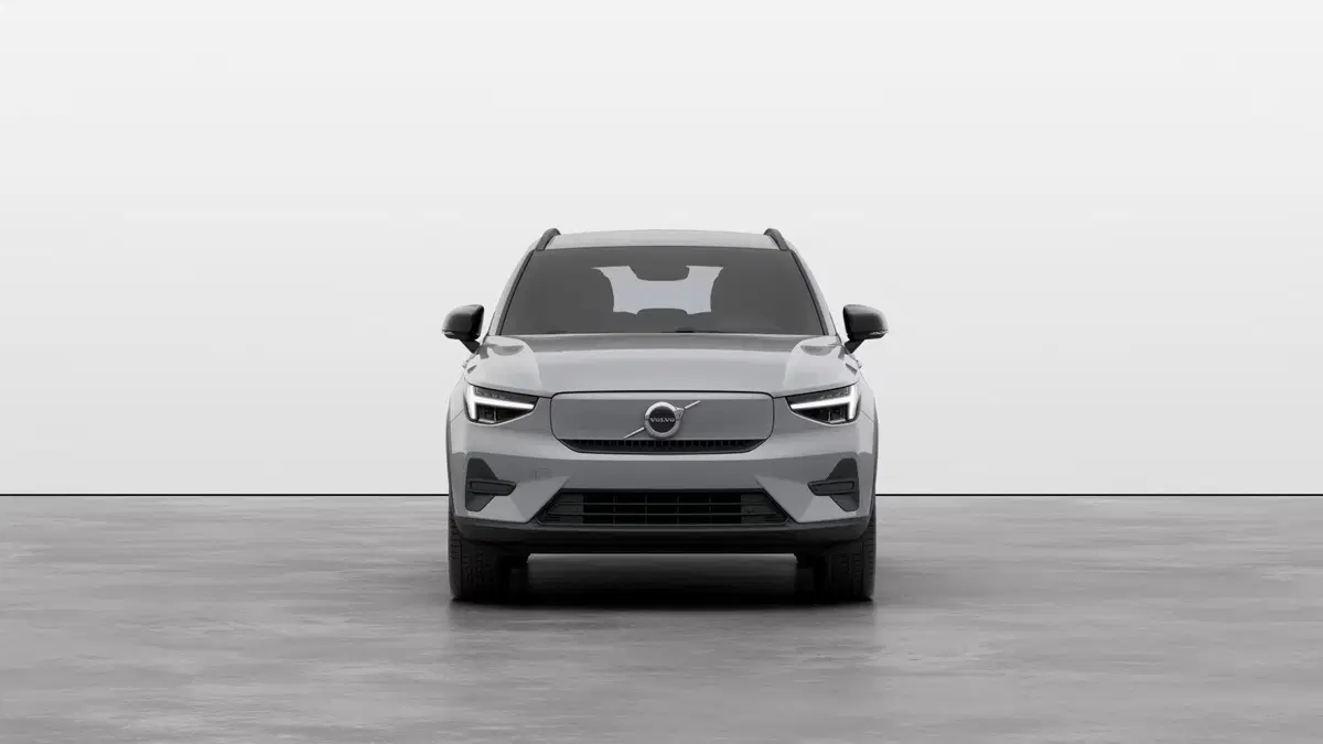 Volvo EX40 nuova a Como (2)