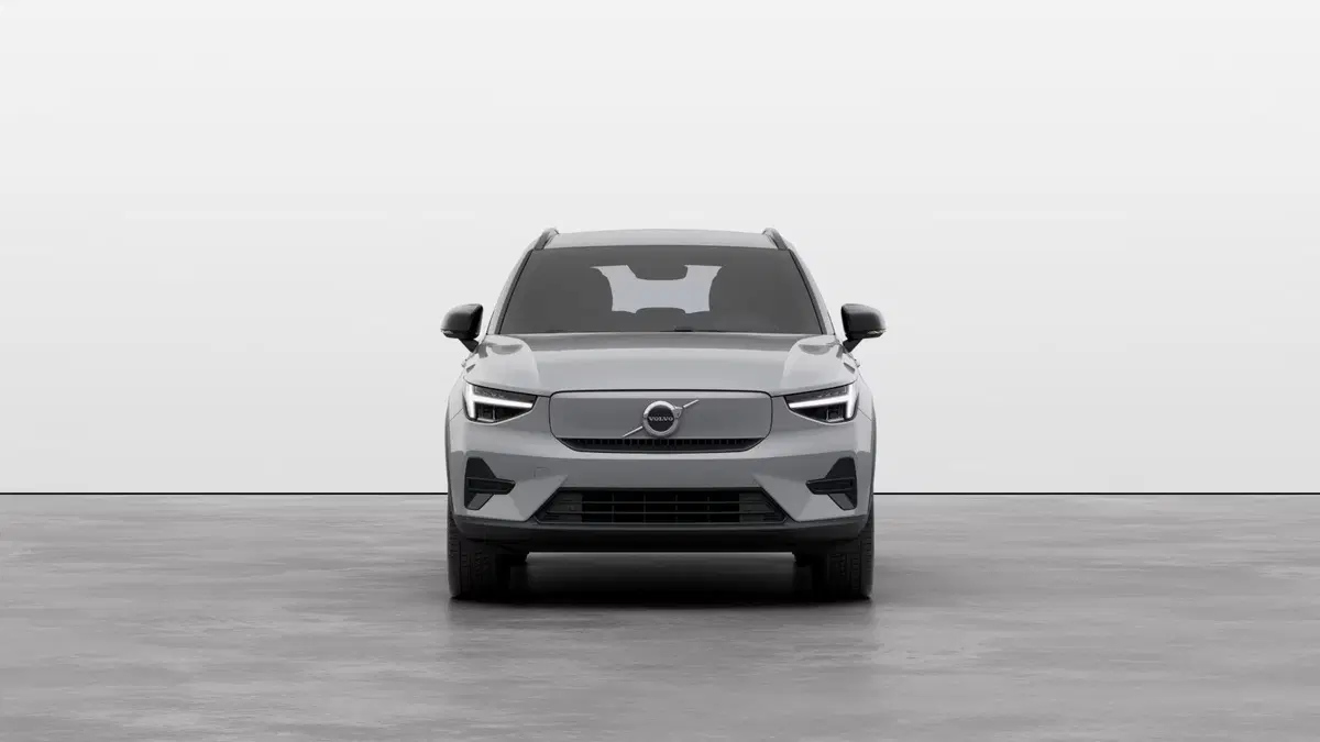 Volvo EX40 nuova a Como (2)