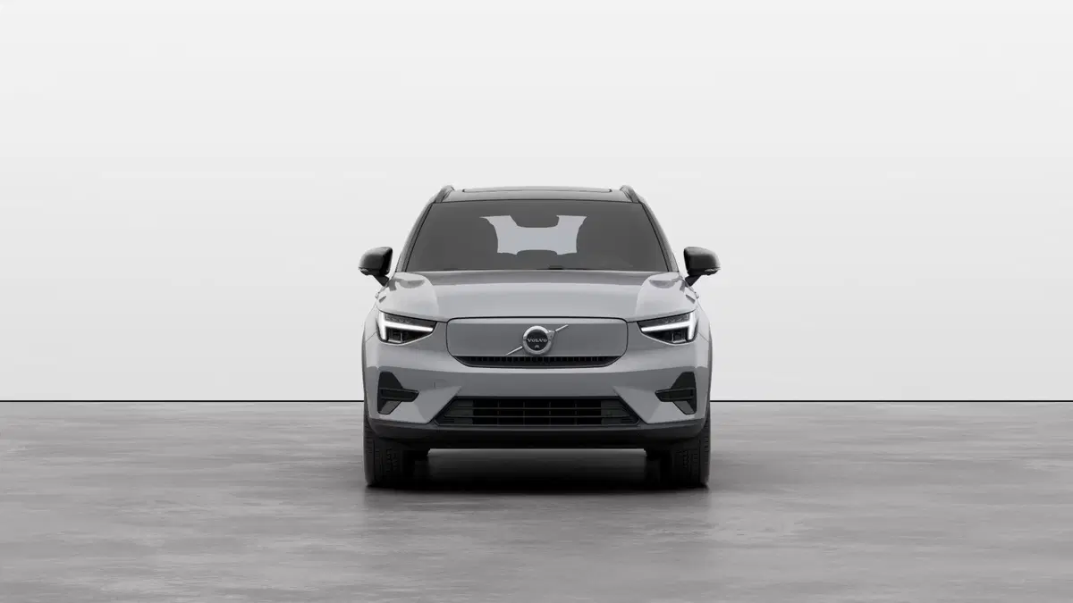 Volvo EX40 nuova a Como (2)