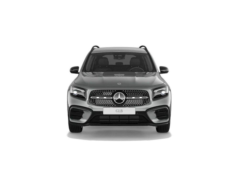 Mercedes-Benz GLB nuova a Ancona (8)