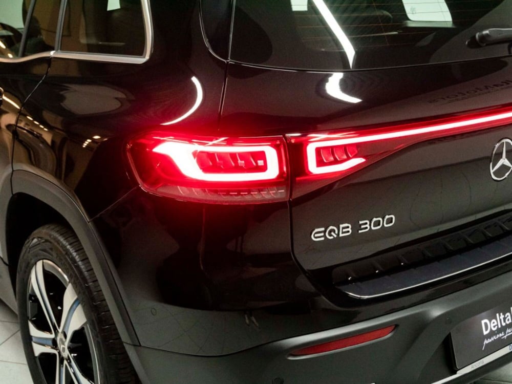 Mercedes-Benz EQB nuova a Ancona (6)