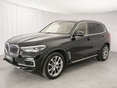 BMW X5 xDrive30d xLine del 2019 usata a Montecosaro