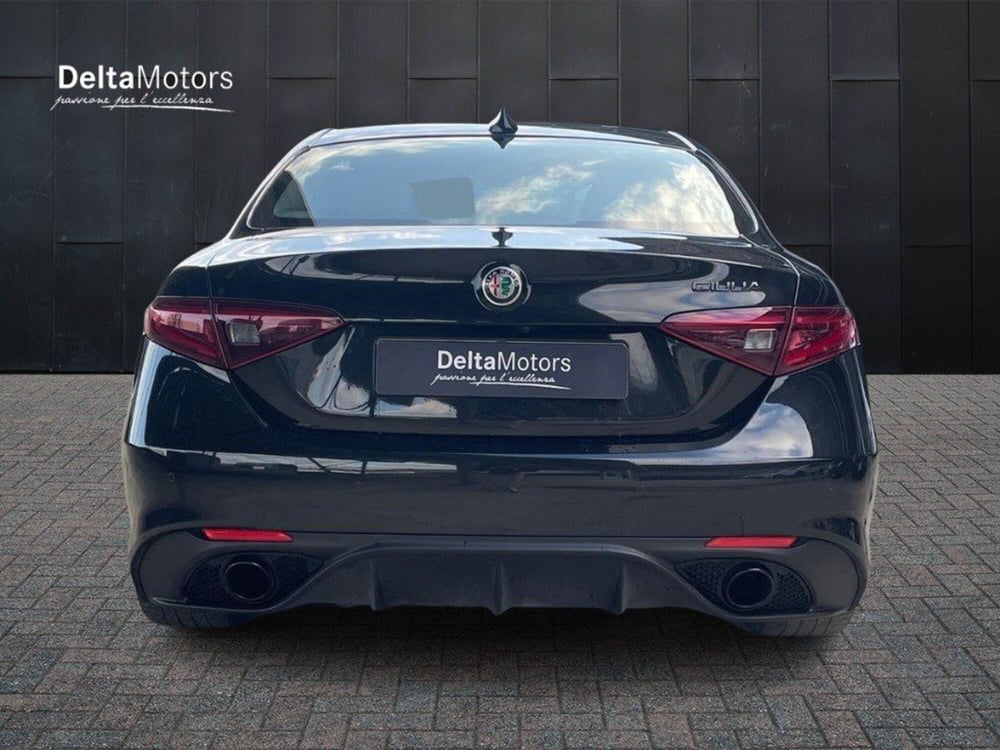 Alfa Romeo Giulia usata a Ancona (6)