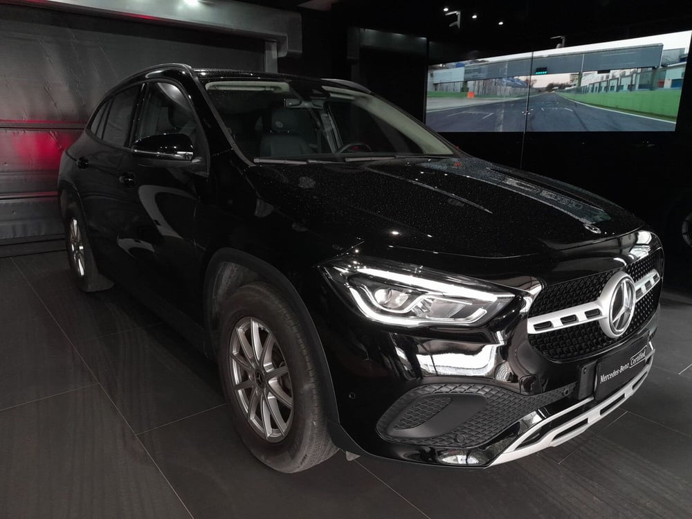 Mercedes-Benz GLA SUV usata a Napoli (7)