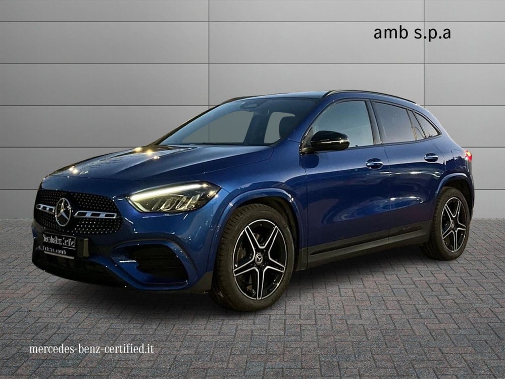 Mercedes-Benz GLA SUV usata a Napoli