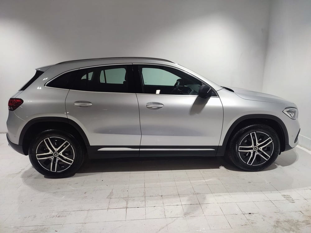 Mercedes-Benz GLA SUV usata a Napoli (8)