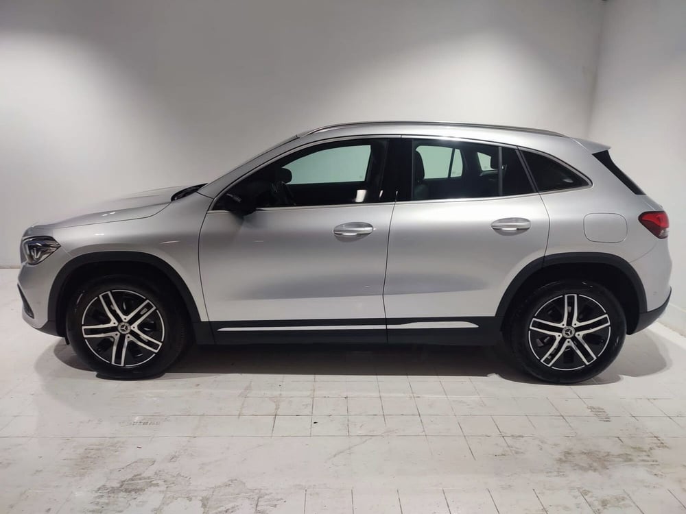 Mercedes-Benz GLA SUV usata a Napoli (9)