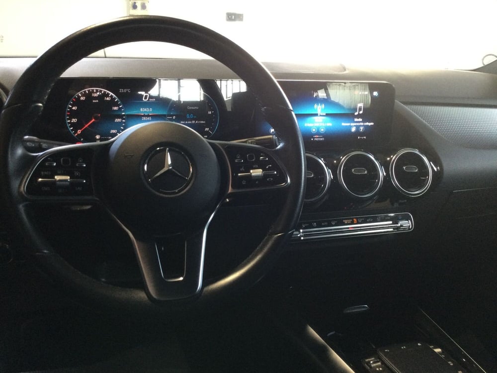 Mercedes-Benz GLA SUV usata a Caserta (8)