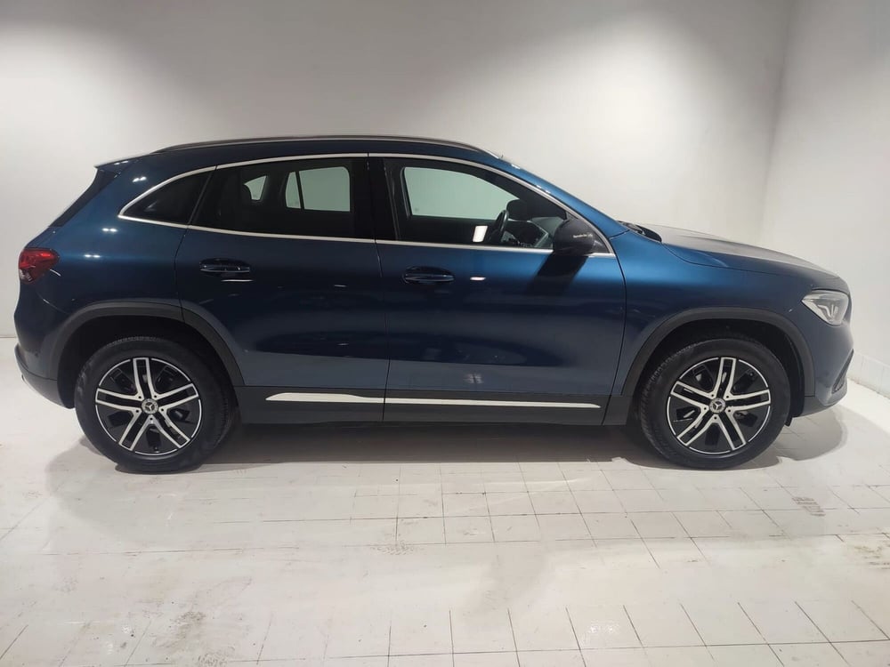 Mercedes-Benz GLA SUV usata a Napoli (7)