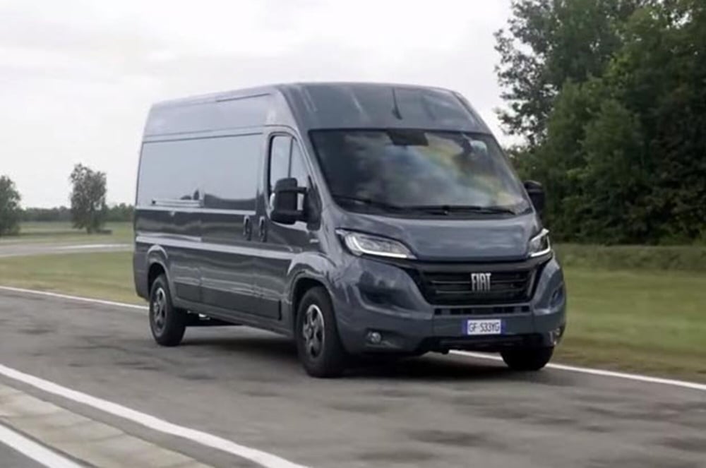 Fiat Ducato Furgone Vetrato nuova a Prato