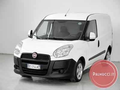 Fiat Dobl&ograve; Furgone 1.6 MJT 105CV PC-TN Cargo Lamierato SX E5+  del 2013 usata a Prato