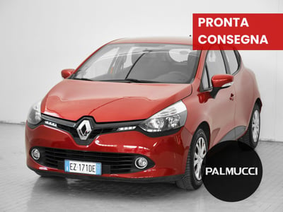 Renault Clio 1.2 75CV 5 porte Costume National  del 2015 usata a Prato