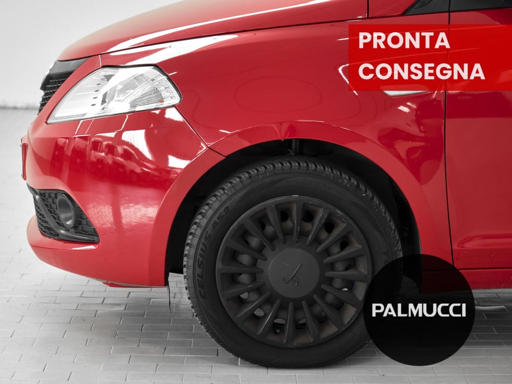 Lancia Ypsilon usata a Prato (6)