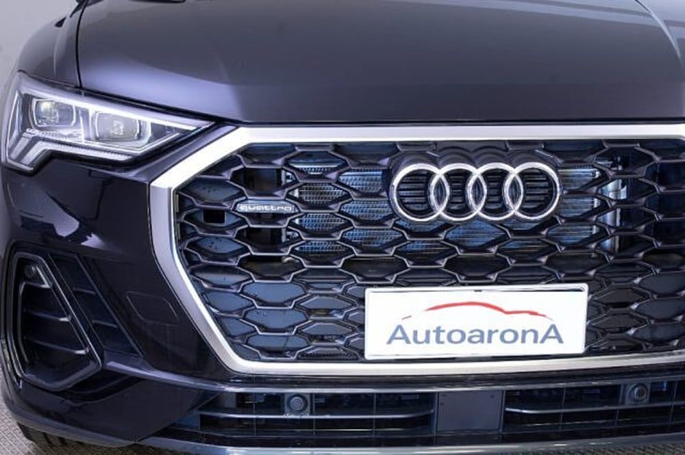 Audi Q3 Sportback nuova a Novara (8)