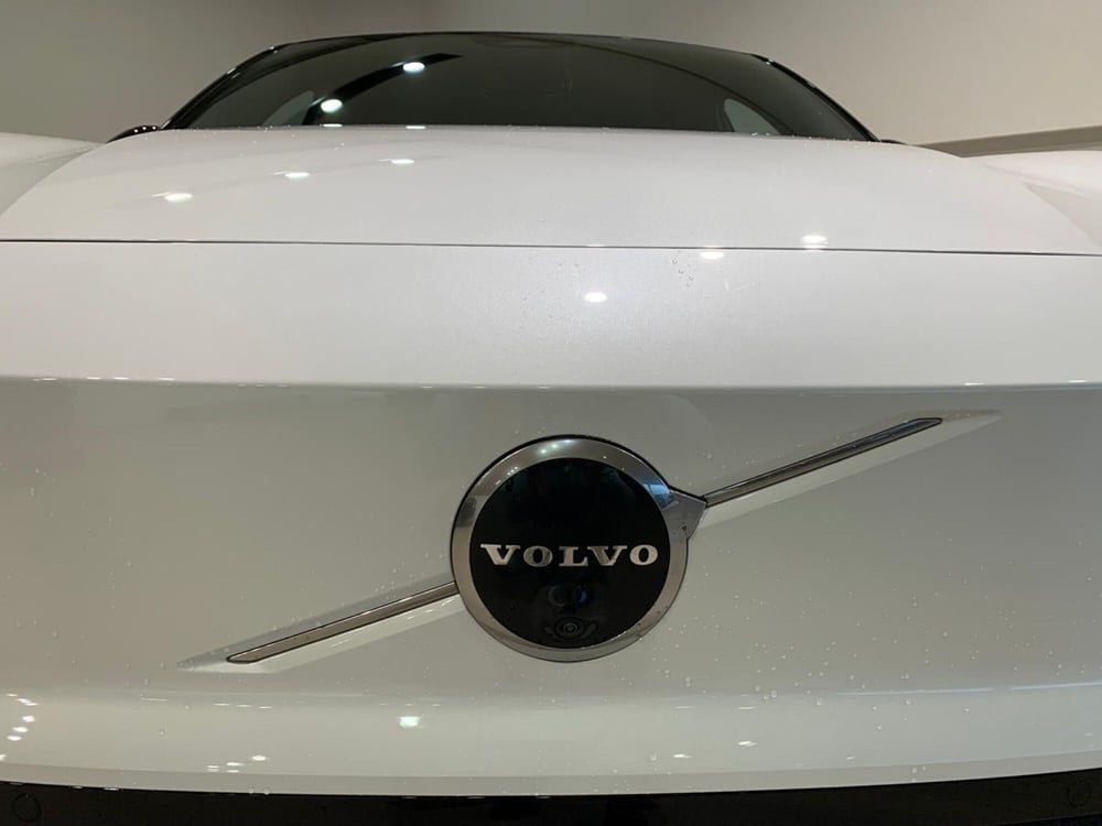 Volvo EX30 nuova a Como (6)