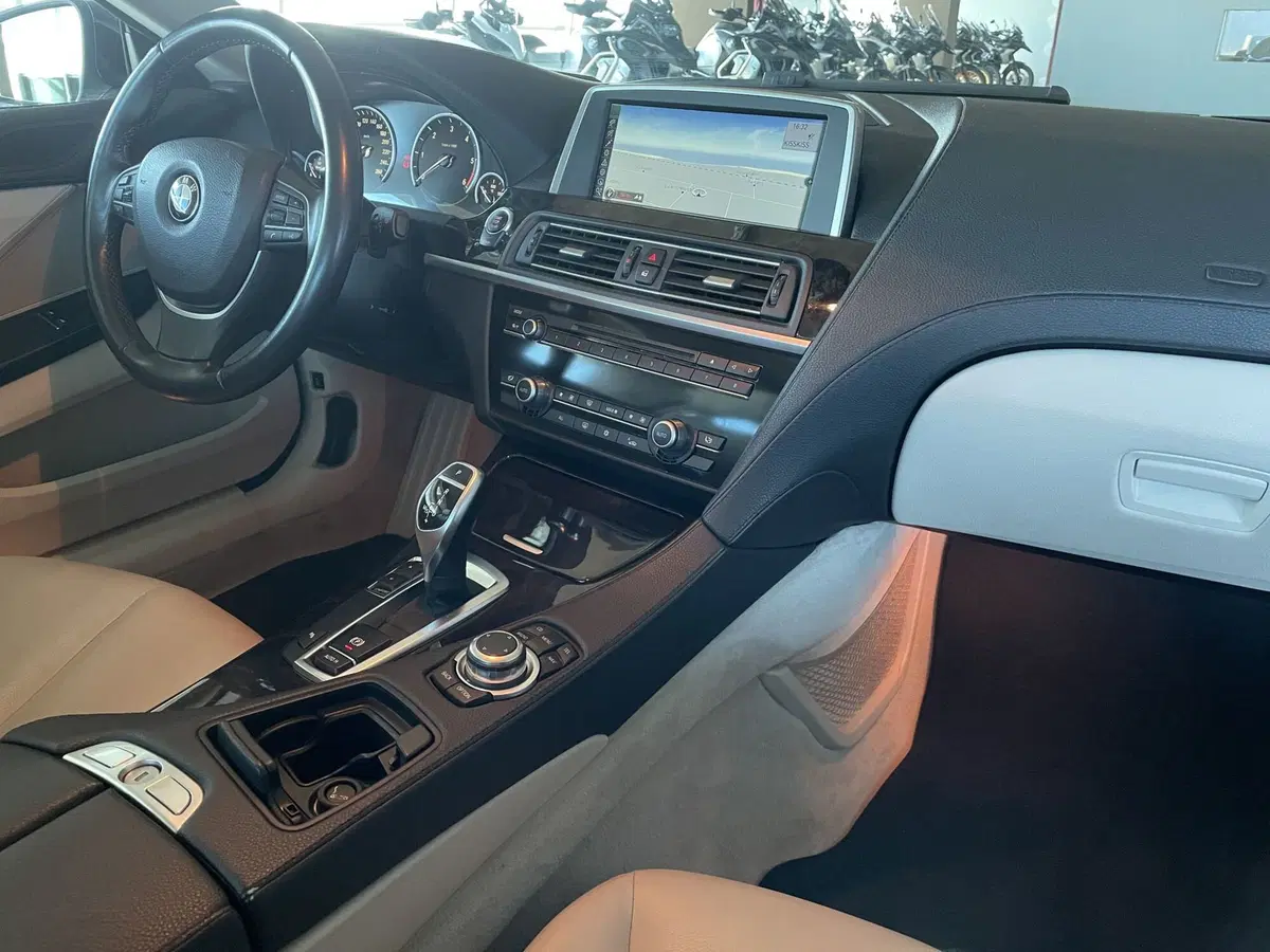 BMW Serie 6 Coupé usata a Messina (9)