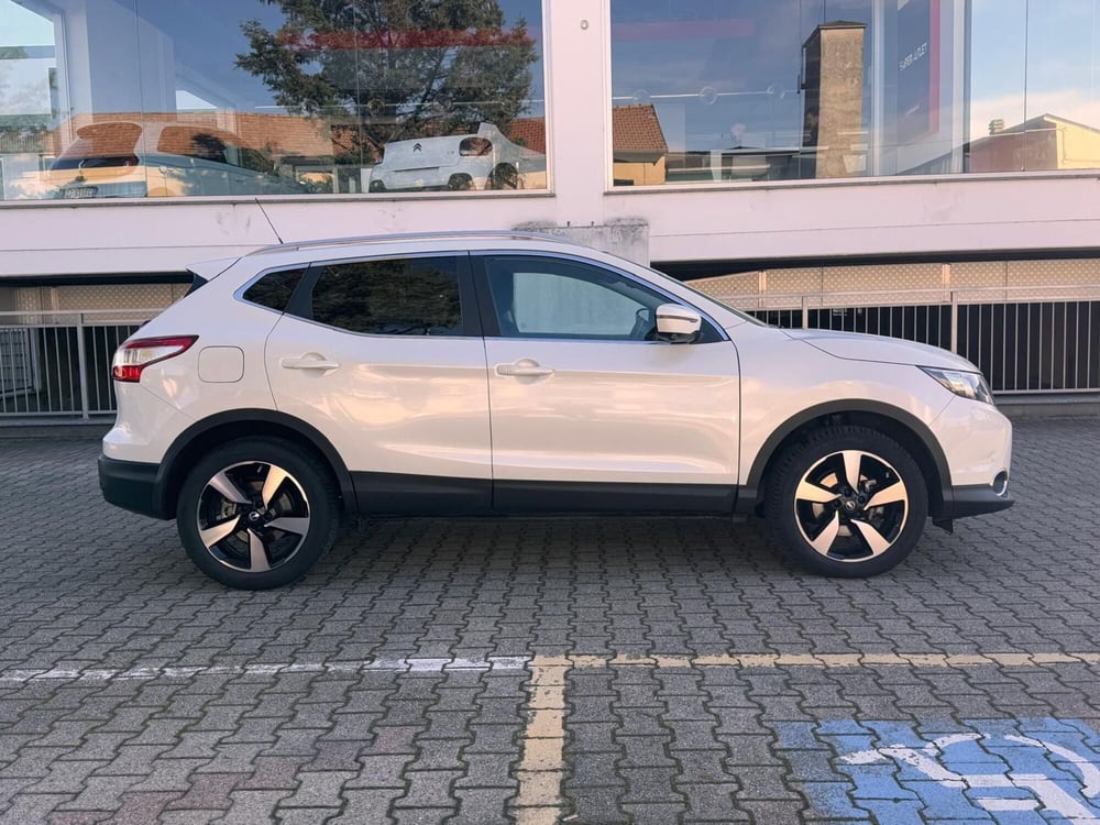 Nissan Qashqai usata a Pavia (4)