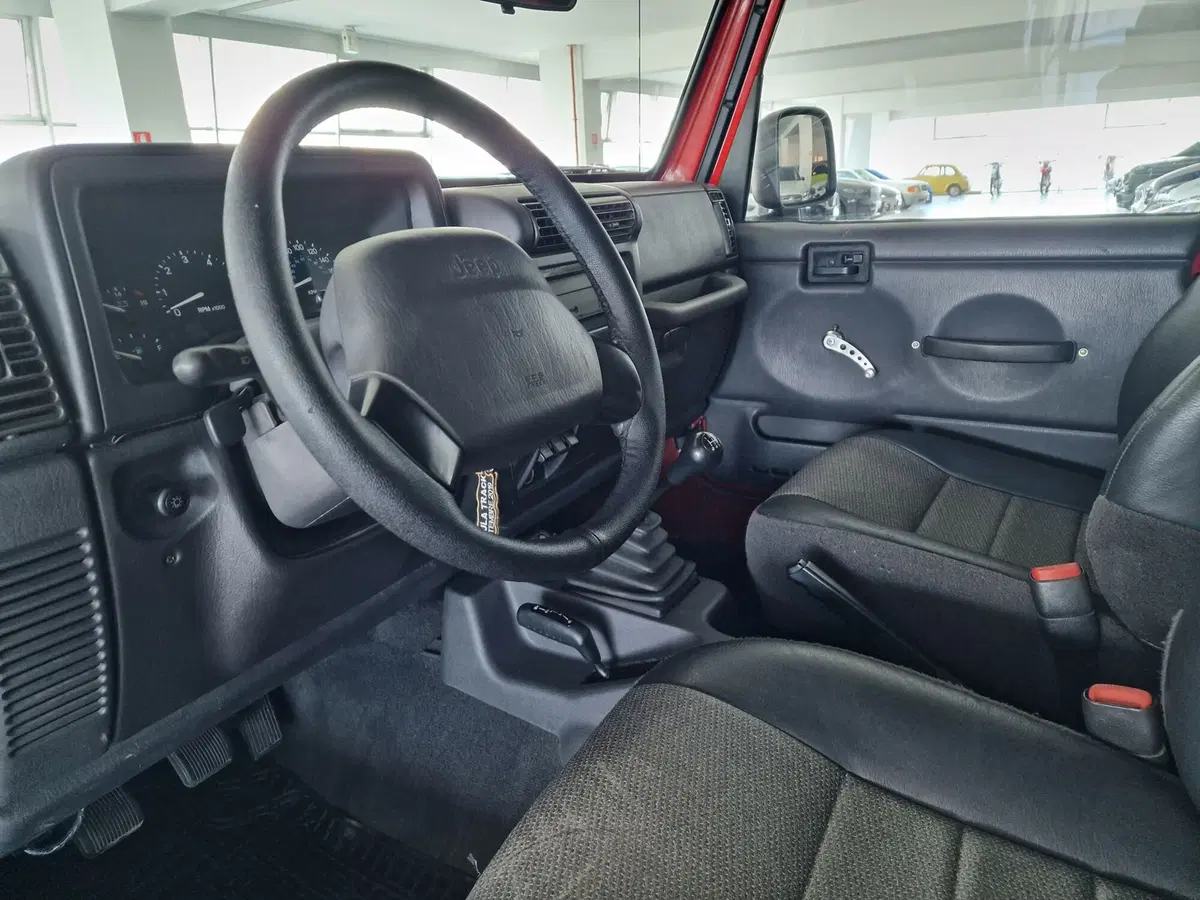 Jeep Wrangler usata a Messina (8)