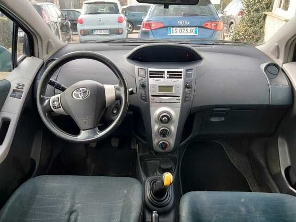 Toyota Yaris usata a Roma (7)