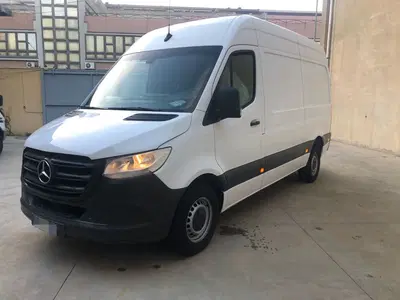 Mercedes-Benz Sprinter T32/35 316 CDI RWD Cabinato del 2020 usata a Messina