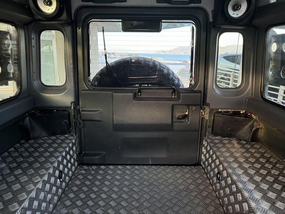 Land Rover Defender usata a Messina (14)