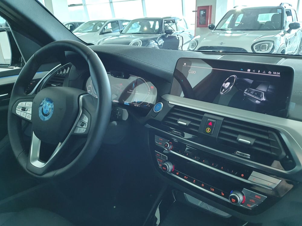 BMW iX3 usata a Messina (16)