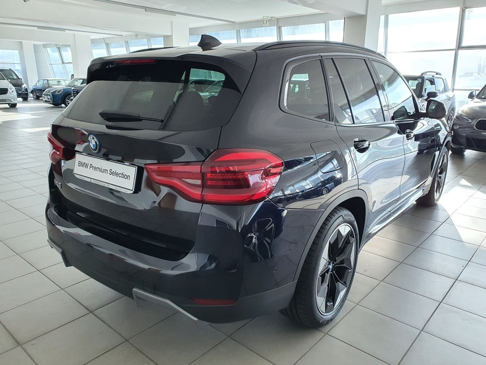 BMW iX3 usata a Messina (3)