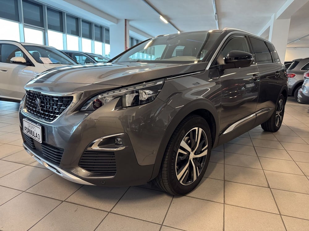 Peugeot 5008 usata a Messina