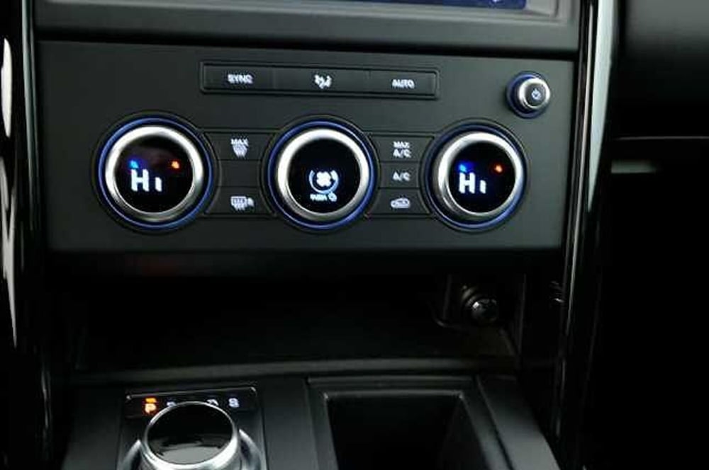 Land Rover Discovery Sport usata a Mantova (13)