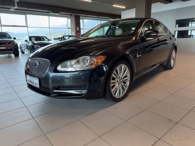 Jaguar XF 3.0 D V6 Luxury  del 2011 usata a Messina