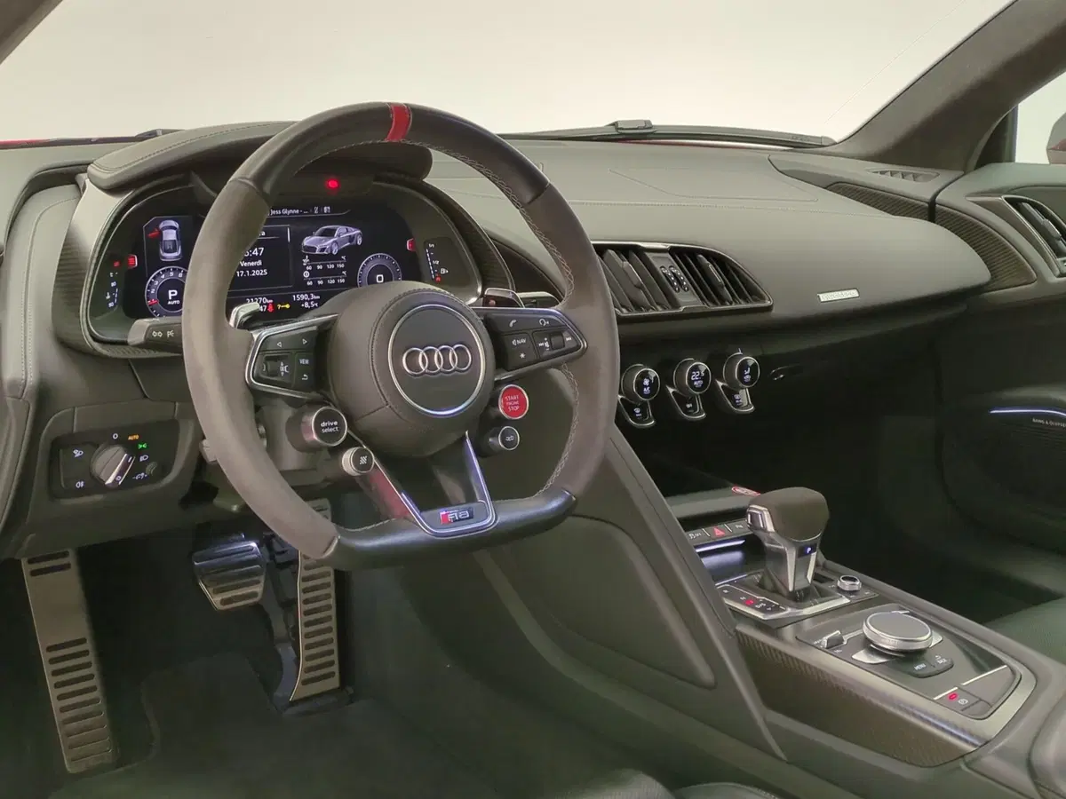 Audi R8 Coupé usata a Avellino (17)