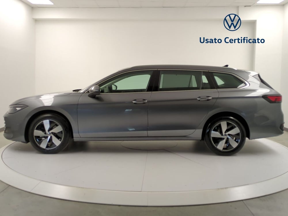 Volkswagen Passat nuova a Avellino (4)