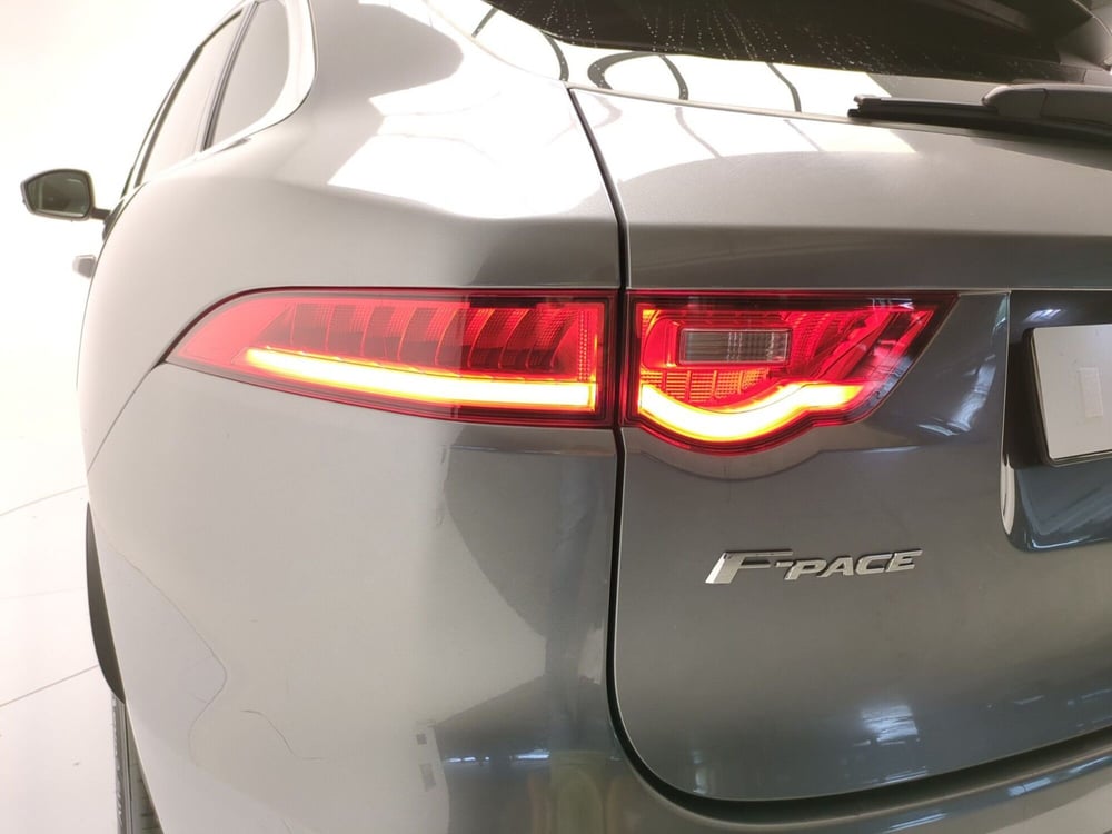 Jaguar F-Pace usata a Benevento (12)