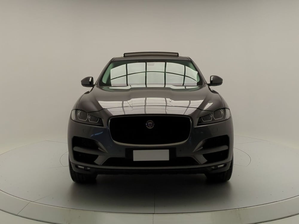 Jaguar F-Pace usata a Benevento (2)