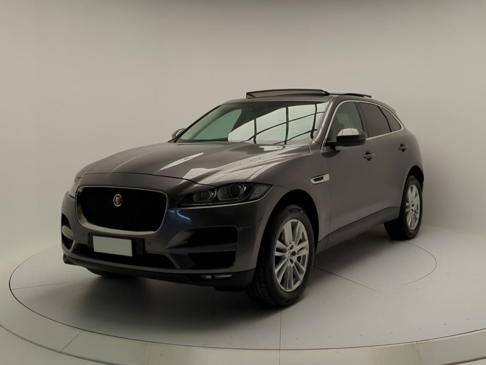 Jaguar F-Pace usata a Benevento (3)