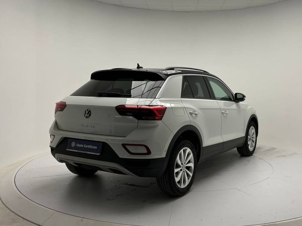 Volkswagen T-Roc nuova a Avellino (7)