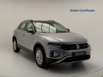 Volkswagen T-Roc 1.5 tsi Life dsg nuova a Pratola Serra