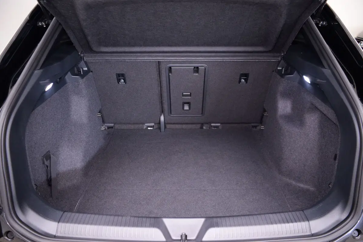 Volkswagen ID.4 usata a Perugia (8)