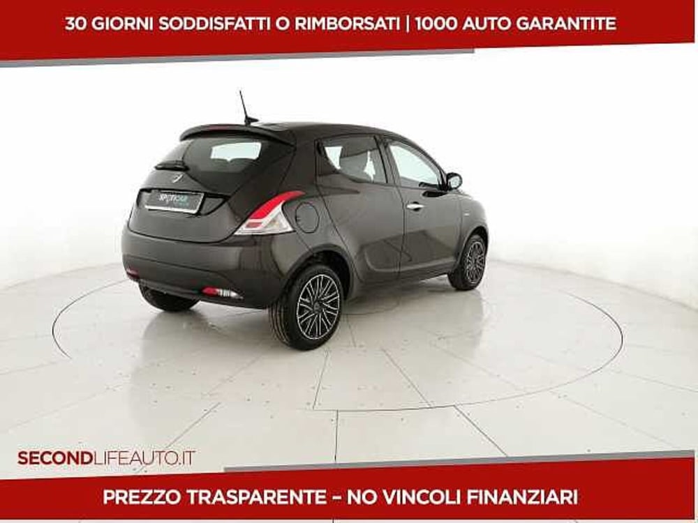 Lancia Ypsilon nuova a Chieti (3)