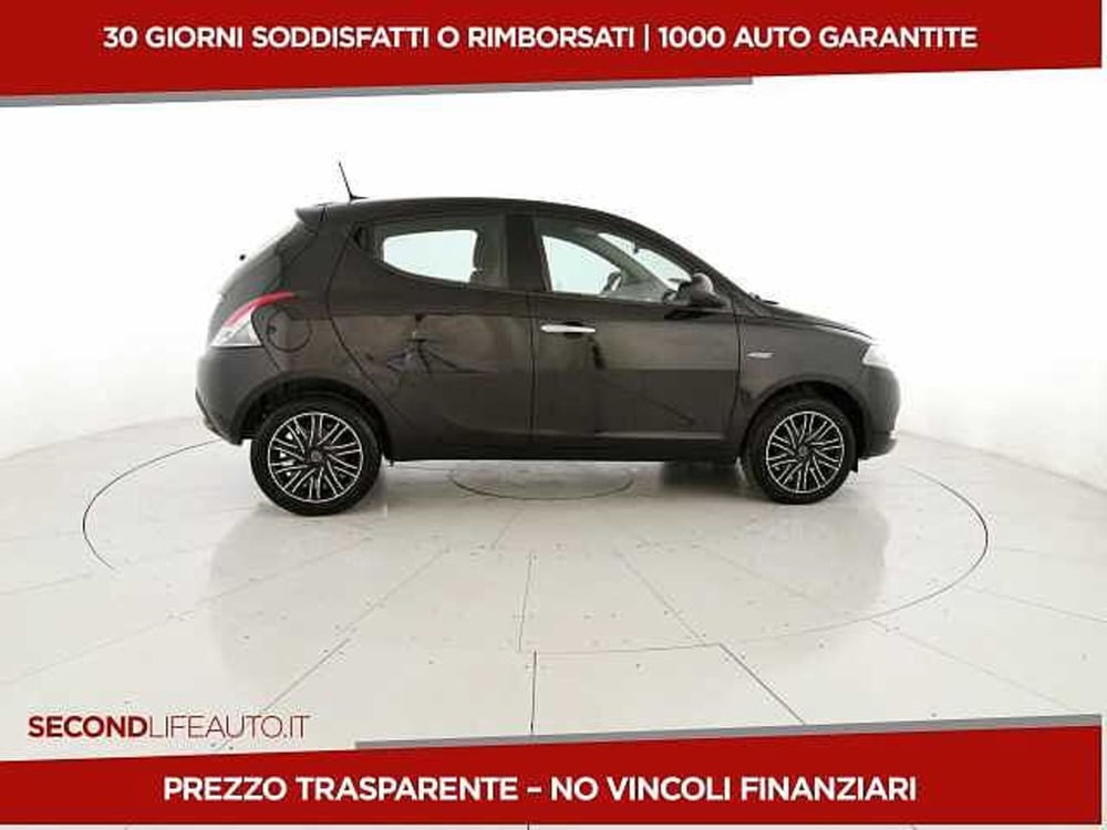 Lancia Ypsilon nuova a Chieti (4)