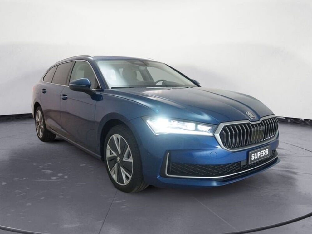 Skoda Superb Station Wagon nuova a Torino (6)