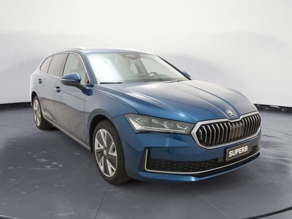 Skoda Superb Station Wagon nuova a Torino (7)