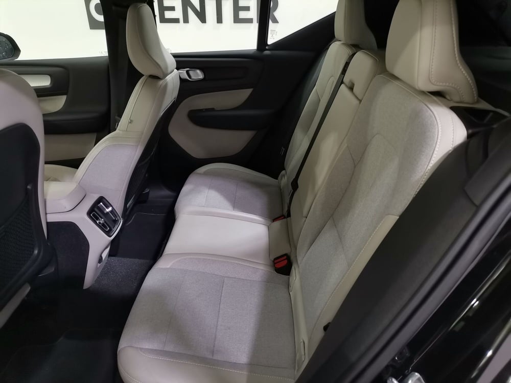 Volvo XC40 usata a Salerno (10)